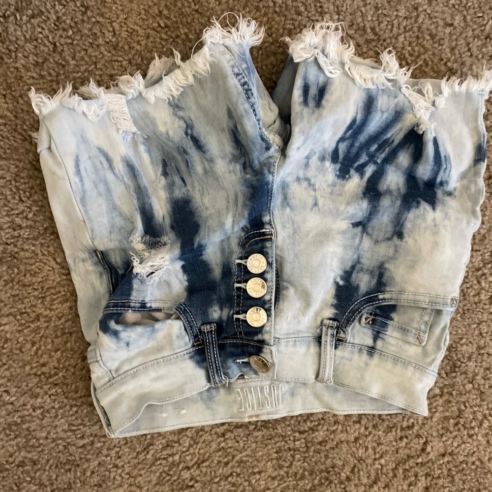 Cute justice shorts!